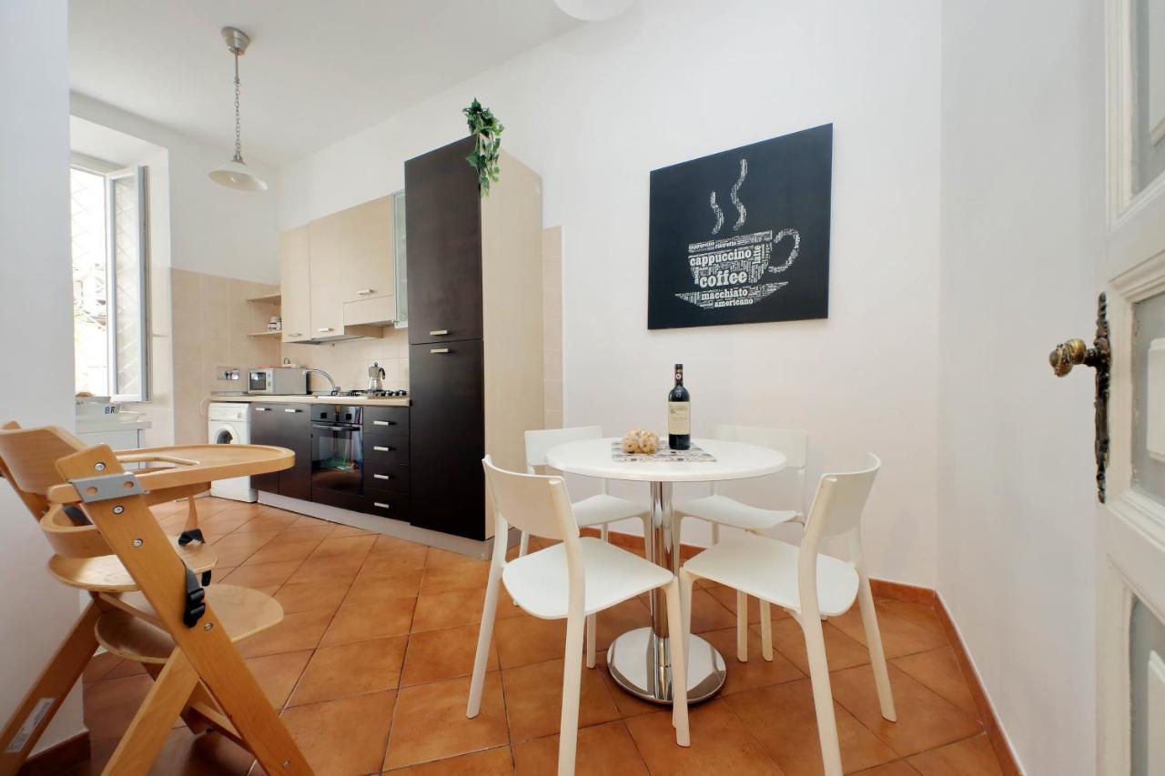 Cozy Domus Apartment - 로마 외부 사진